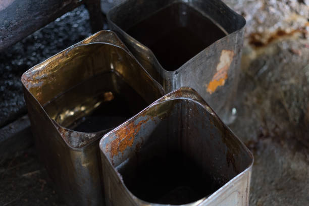 istock dusty jerrycan for used oil 869012636