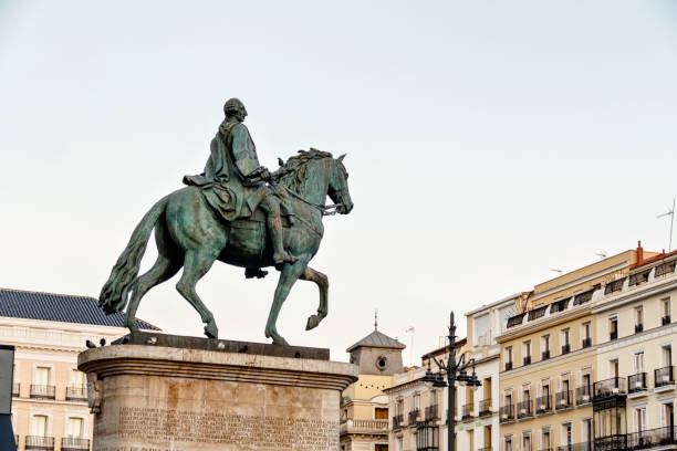 istock Puerta del Sol statue, Madrid, Spain 869041288