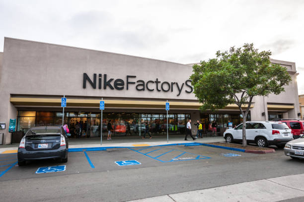 Harden Industrieel Genealogie Nike Factory Outlet In Las Americas Shopping Mall San Diego Usa Stock Photo  - Download Image Now - iStock