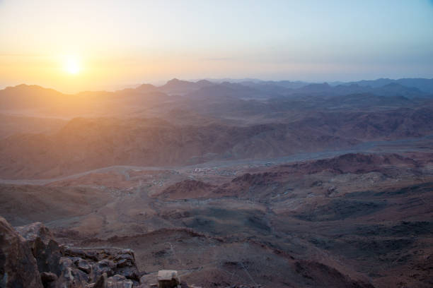 istock Sinai Mountains at dawn 869073882