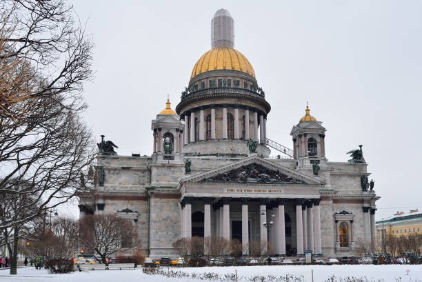 istock St. Isaac's Cathedral on a cloudy day in winter 869152374