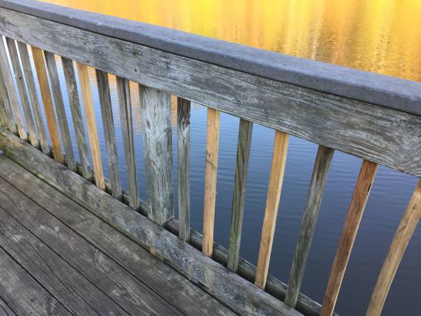 istock Pier on a lake in autumn 869182294