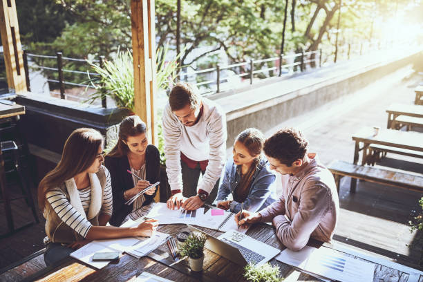 istock Switching up their usual meeting spot 869233820