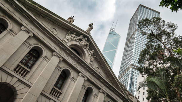 istock Old and New buildings in Statue Square - Hong Kong 869266310