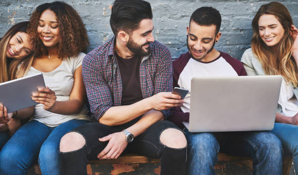 istock Stay connected, stay social 869274288
