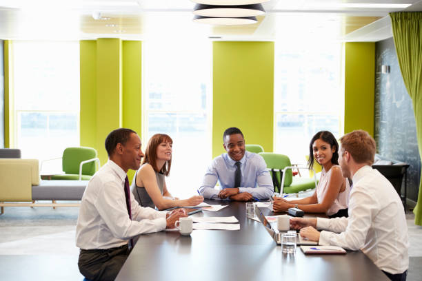 istock Business colleagues having an informal meeting at work 869282298