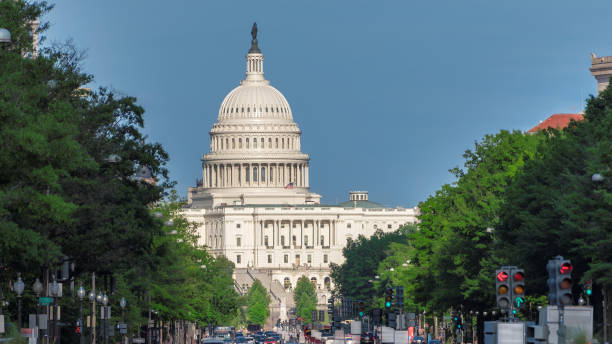 ペンシルベニア アベニュー、ワシントン dc から見た米国の国会議事堂の建物 - symbol president ulysses s grant usa ストックフォトと画像