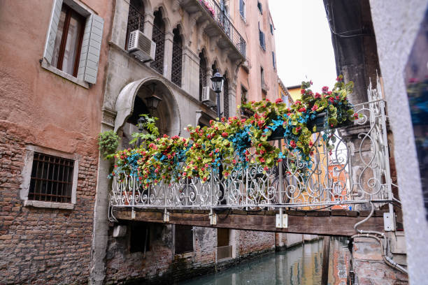 istock Famous Venice Italian City 869318026