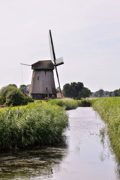 istock Classic Vintage Windmill in Holland 869319324