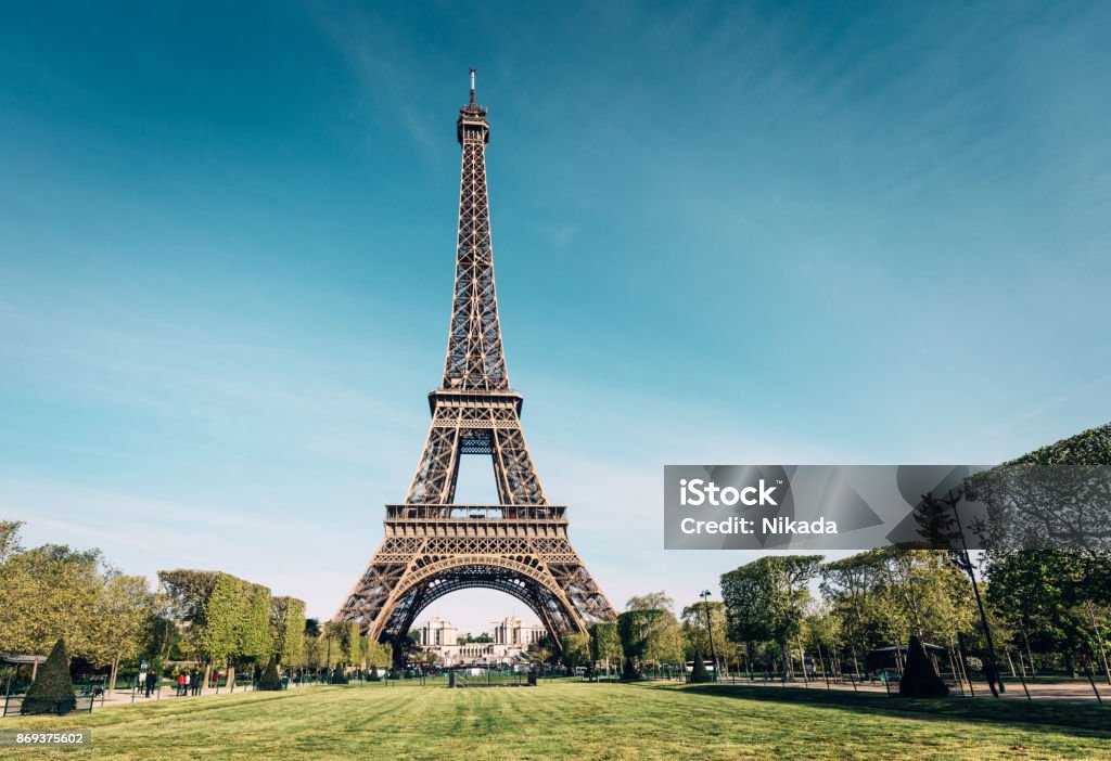 หอไอเฟลในปารีส, ฝรั่งเศส - ไม่มีค่าลิขสิทธิ์ หอไอเฟล ภาพสต็อก