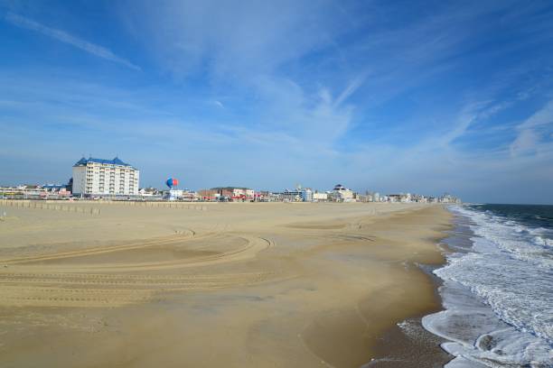 istock Ocean City Winter Beach Shoreline 869434150
