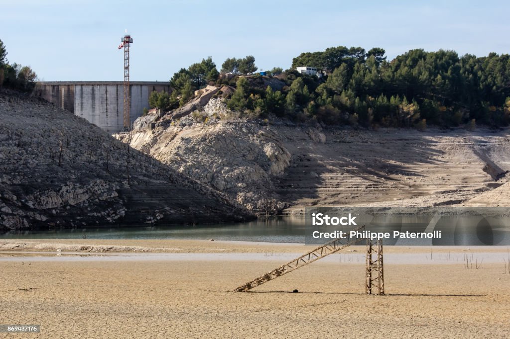 artificial lake Bimont emptied due to work on the hydro dam on the Sainte-Victoire massif, near Aix-en-Provence Accidents and Disasters Stock Photo