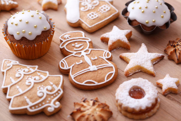 galletas de navidad - tarta de navidad fotografías e imágenes de stock