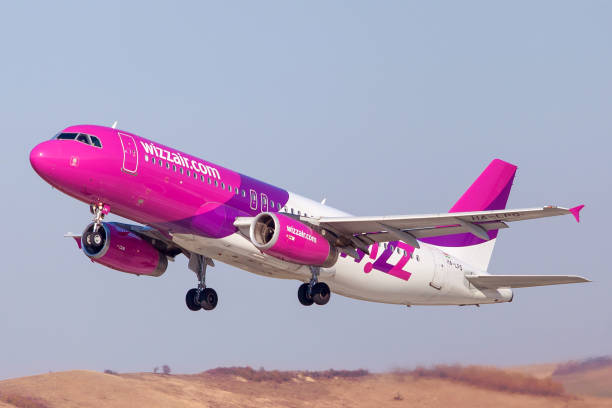 Cтоковое фото Wizz Air Airbus A320 232 из международного аэропорта Клуж-Напока