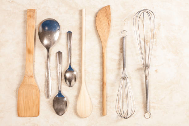 istock Cooking utensils arranged in knolling organization. 869488778