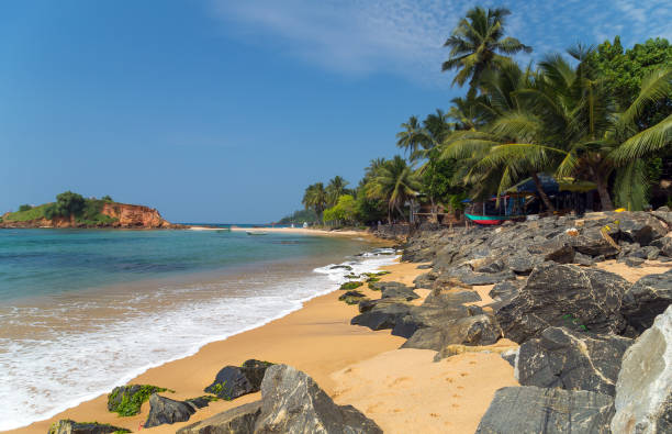 istock Beautiful bay sand beach, blue water 869493890