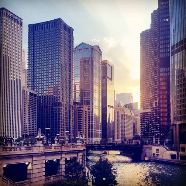 istock Downtown Chicago Loop Riverwalk View at Sunset Midwest USA 869551436