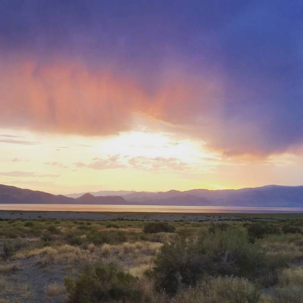 istock Scenic Pyramid Lake Sunset Rural Nevada Landscape 869569906