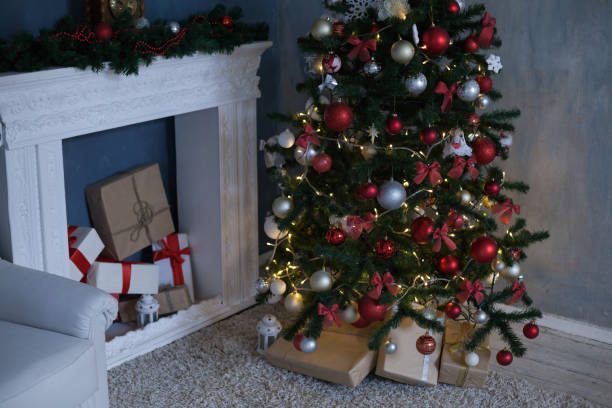 istock Christmas Decor Christmas tree gifts 869634650