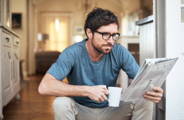 istock Reading the morning paper 869773394