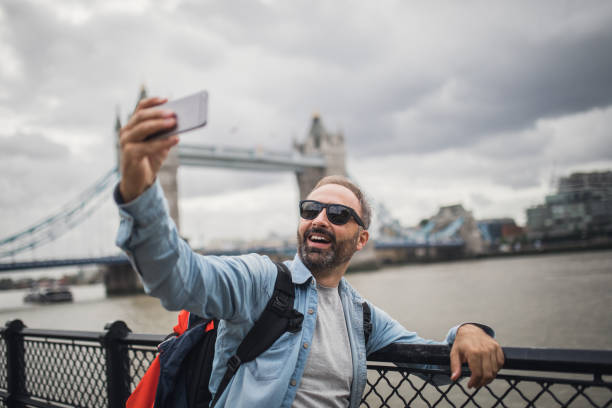 istock Tourist in London 869795554