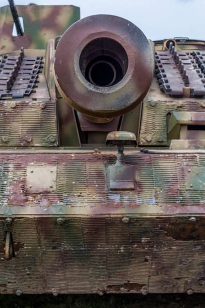 istock The gun of german tank 869936990