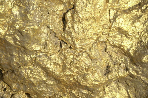 istock gold jewelry gold background extraction 870008498