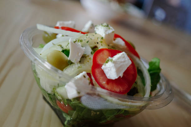 istock Greek salad to go 870048780