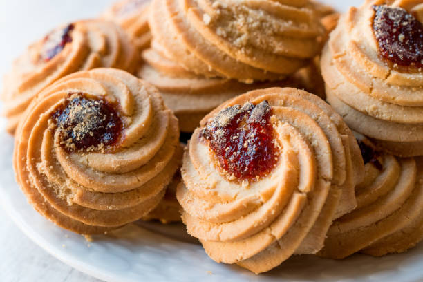 istock Jammie Dodgers Biscuits / Cookies Filled with Jam. 870079436
