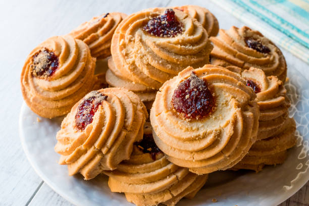 istock Jammie Dodgers Biscuits / Cookies Filled with Jam. 870079878