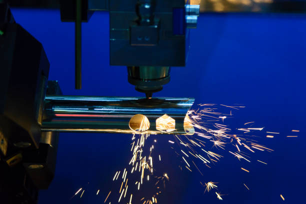 istock The fiber laser cutting machine 870101164