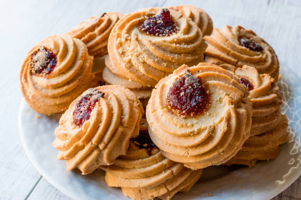 istock Jammie Dodgers Biscuits / Cookies Filled with Jam. 870105754
