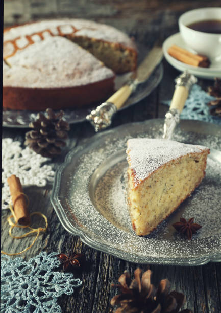 istock Homemade spiced Christmas cake 870211042