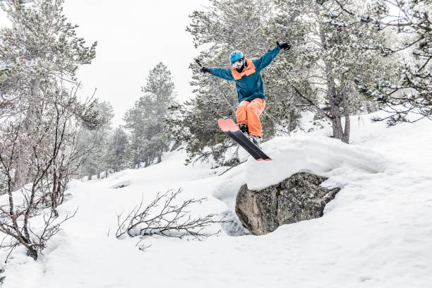 スキージャンプ - powder snow skiing agility jumping ストックフォトと画像