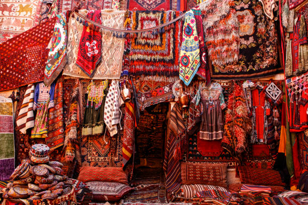 piles of carpets - textile textile industry warehouse store imagens e fotografias de stock