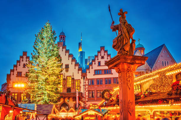 istock Christmas market in Frankfurt 870278140