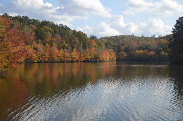 istock Little Mulberry Park, GA Miller Lake 870287330