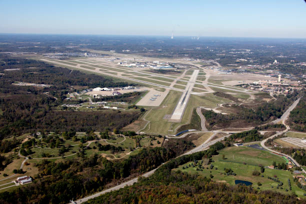 istock Pitsburgh International Airport 870304468