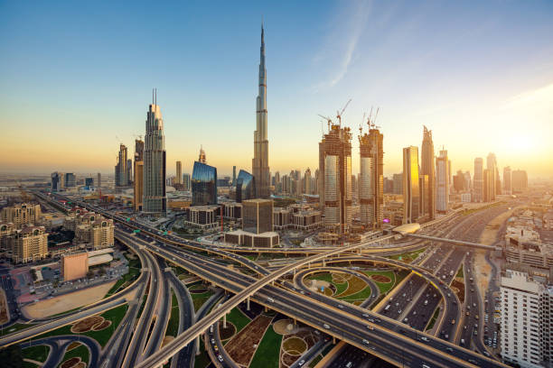 de dubai horizonte  - industry sunrise dubai construction fotografías e imágenes de stock