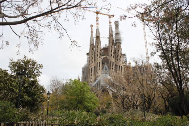 istock Sagrada Familia in Barcelona 870330174