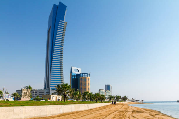 jeddah corniche e la spiaggia - arabian peninsula foto e immagini stock