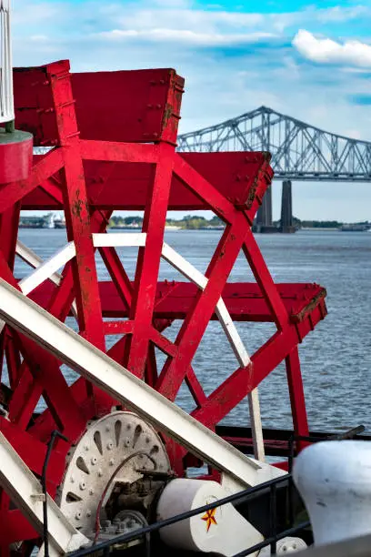 Boat transports tourists for dinner cruises on the Mississippi River.