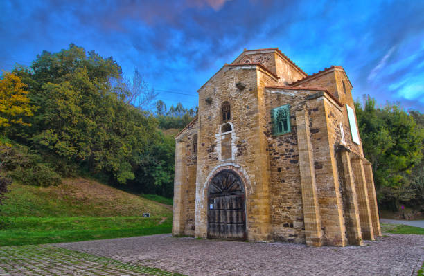 istock San Miguel de Lillo, Oviedo 870391088