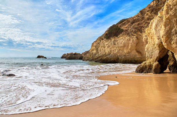 istock Beach of Algarve and Atlantic Ocean 870391802