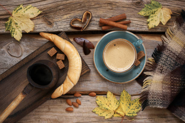 istock Cozy autumn still life with coffee 870402624