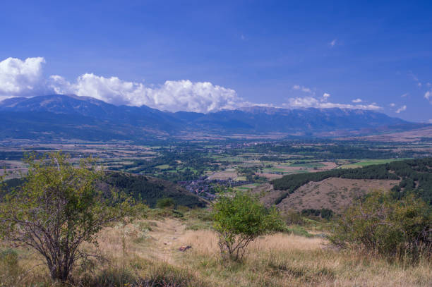 istock Panoramic views of the Cerdanya valley 870426638