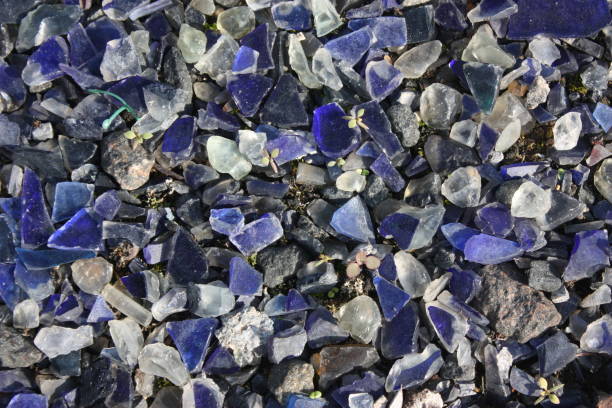 istock Pebble in frosted glass 870427750