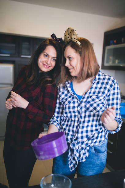 istock Friends Chef Cook Cooking Concept 870435008