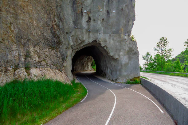 Bike route Geneva Lyon by the Via Rhôna which runs along the Rhone Valley and crosses the departments of Savoie, Ain, Isère and Rhône.