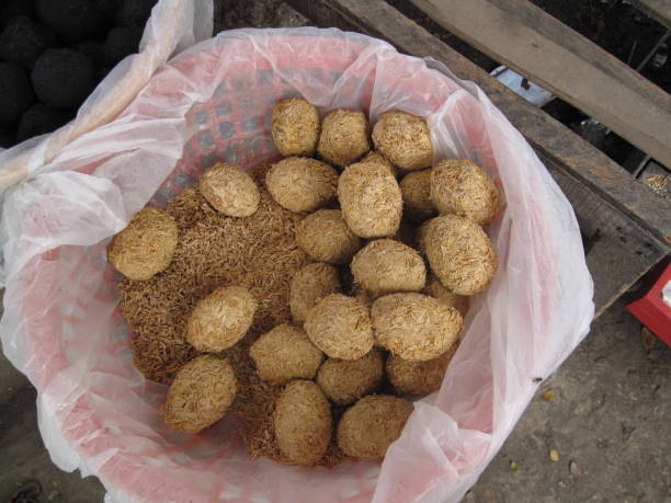 istock Eggs on sale at Vietnam market. 870453696